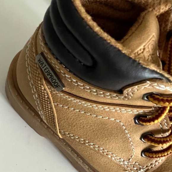 SMART FIT Rugged Outback Toddler Hiking Boots Size 7 EUC - Picture 8 of 8